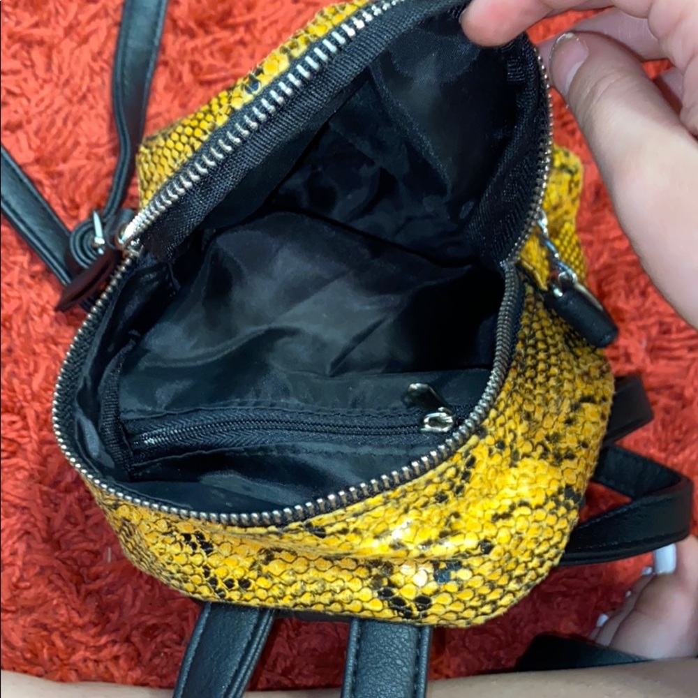 Small backpack - Picture 3 of 3